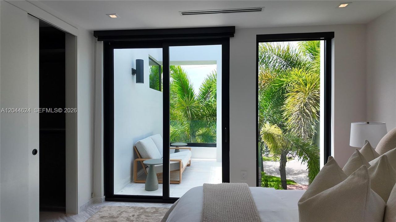 En Venta: $9,335,000 (6 camas, 6 baños, 5043 Pies cuadrados)