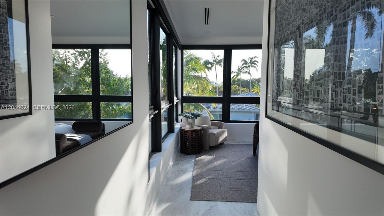 En Venta: $9,335,000 (6 camas, 6 baños, 5043 Pies cuadrados)