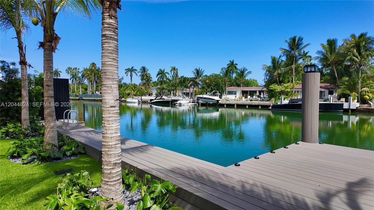 En Venta: $9,335,000 (6 camas, 6 baños, 5043 Pies cuadrados)