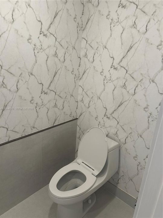 For Rent: $3,300 (1 beds, 1 baths, 963 Square Feet)