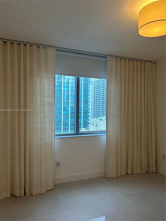 For Rent: $3,300 (1 beds, 1 baths, 963 Square Feet)