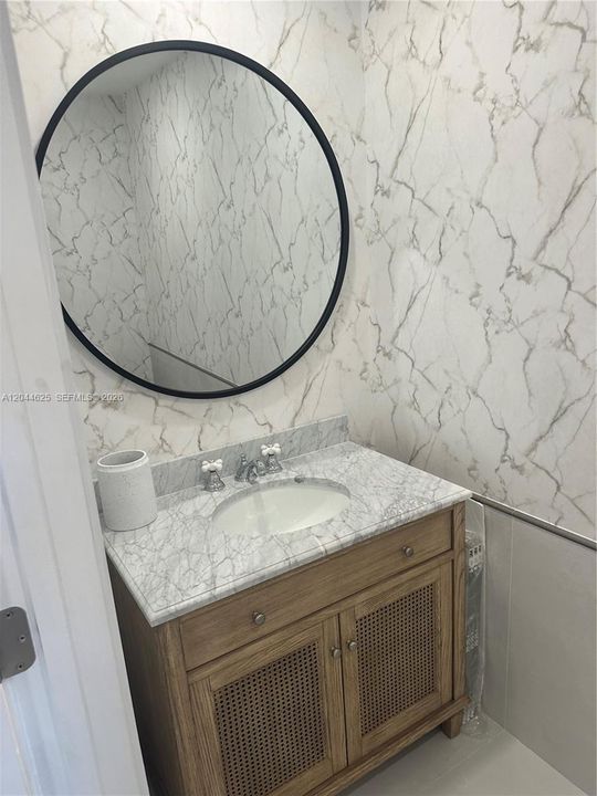 For Rent: $3,300 (1 beds, 1 baths, 963 Square Feet)