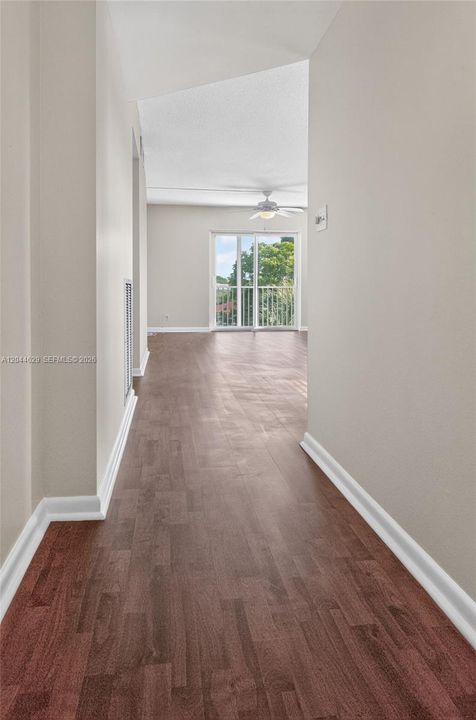 For Sale: $198,000 (2 beds, 2 baths, 900 Square Feet)
