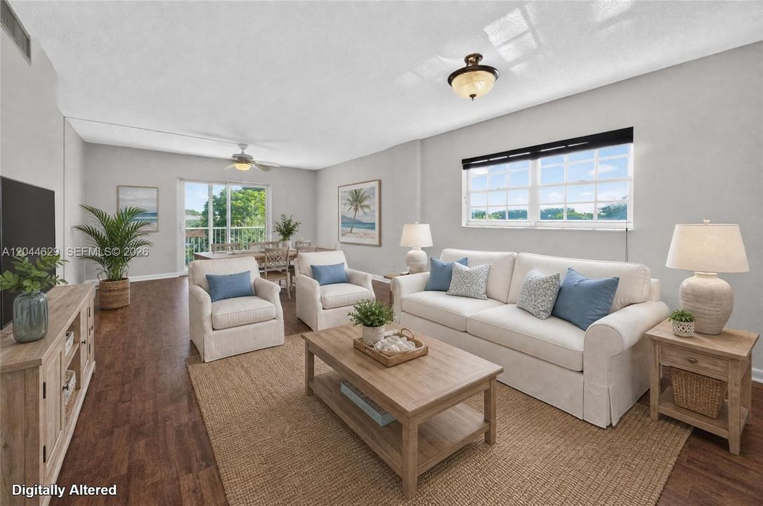 For Sale: $198,000 (2 beds, 2 baths, 900 Square Feet)