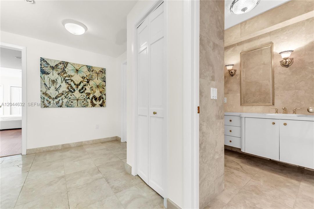 En Venta: $9,900,000 (3 camas, 2 baños, 2986 Pies cuadrados)