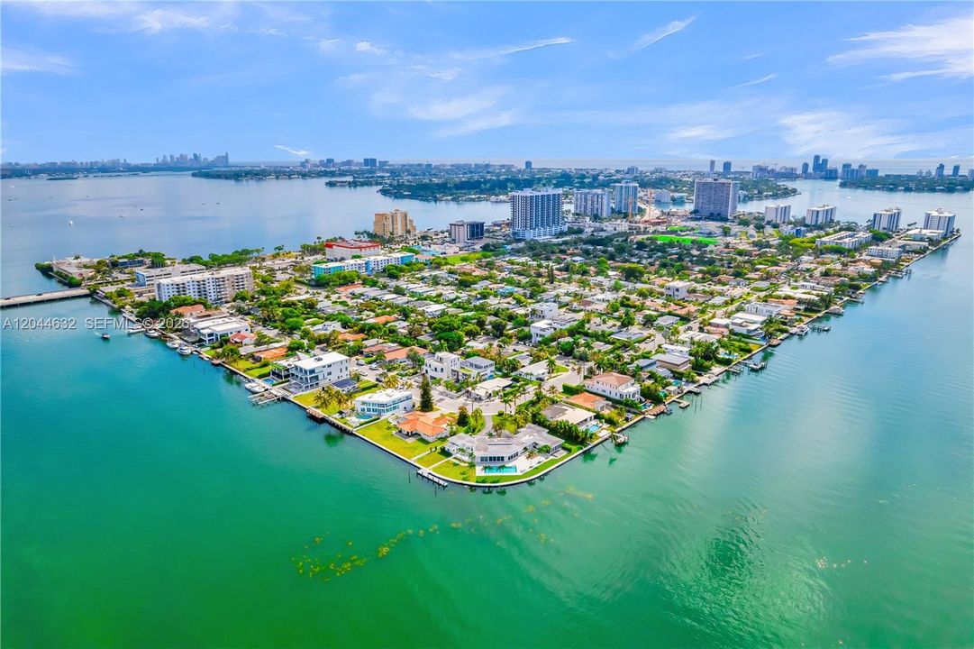 En Venta: $9,900,000 (3 camas, 2 baños, 2986 Pies cuadrados)