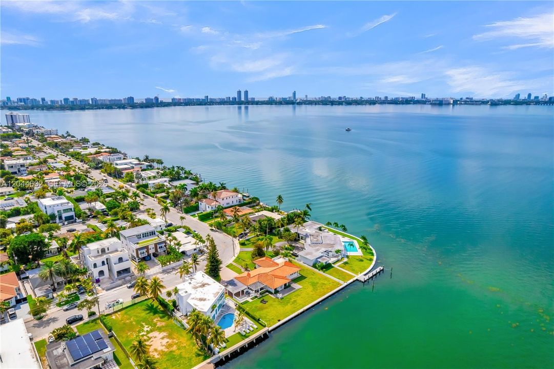 En Venta: $9,900,000 (3 camas, 2 baños, 2986 Pies cuadrados)