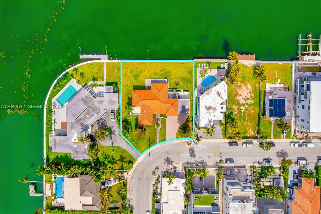 En Venta: $9,900,000 (3 camas, 2 baños, 2986 Pies cuadrados)