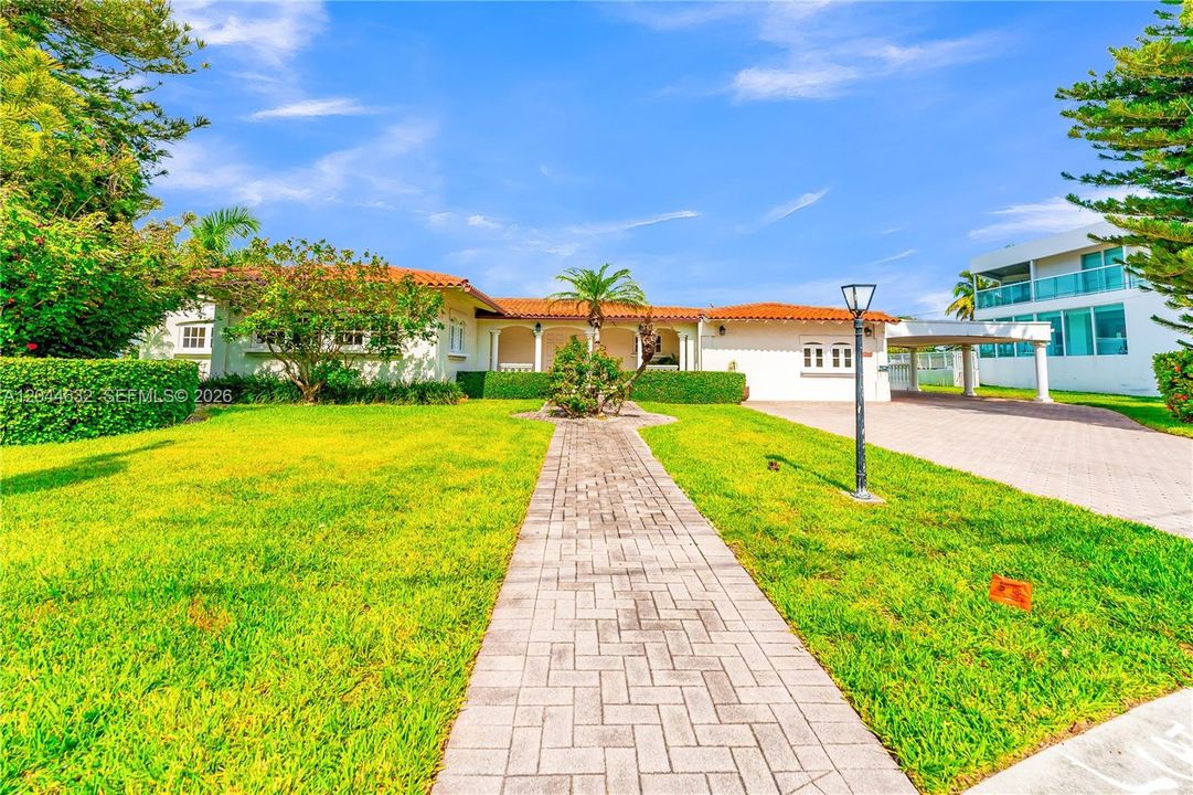 En Venta: $9,900,000 (3 camas, 2 baños, 2986 Pies cuadrados)