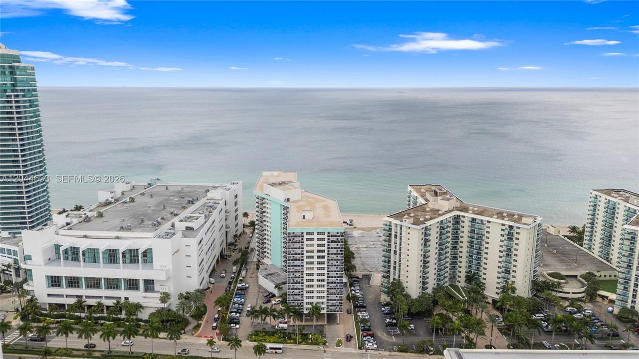 En Venta: $525,000 (2 camas, 2 baños, 1250 Pies cuadrados)