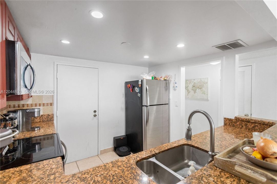 En Venta: $525,000 (2 camas, 2 baños, 1250 Pies cuadrados)
