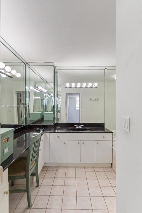 En Venta: $525,000 (2 camas, 2 baños, 1250 Pies cuadrados)