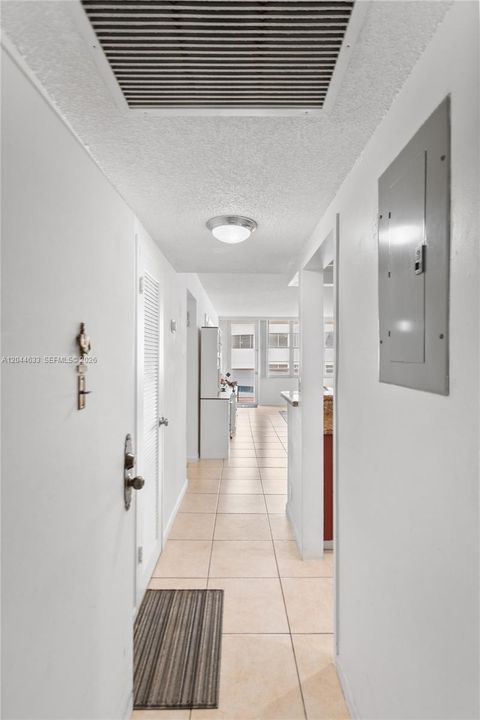 En Venta: $525,000 (2 camas, 2 baños, 1250 Pies cuadrados)