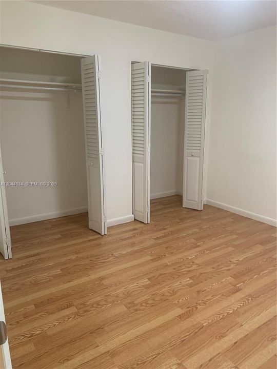 For Rent: $2,250 (2 beds, 1 baths, 866 Square Feet)
