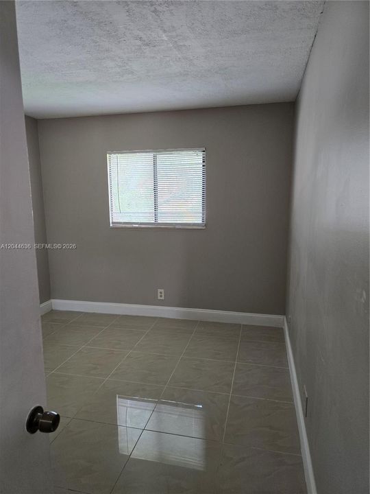 For Sale: $345,000 (3 beds, 2 baths, 1403 Square Feet)