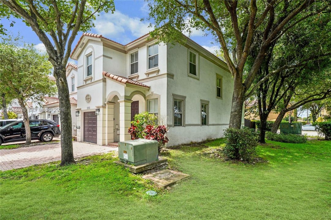 For Sale: $615,000 (4 beds, 2 baths, 1894 Square Feet)