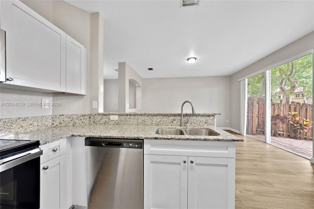 For Sale: $615,000 (4 beds, 2 baths, 1894 Square Feet)