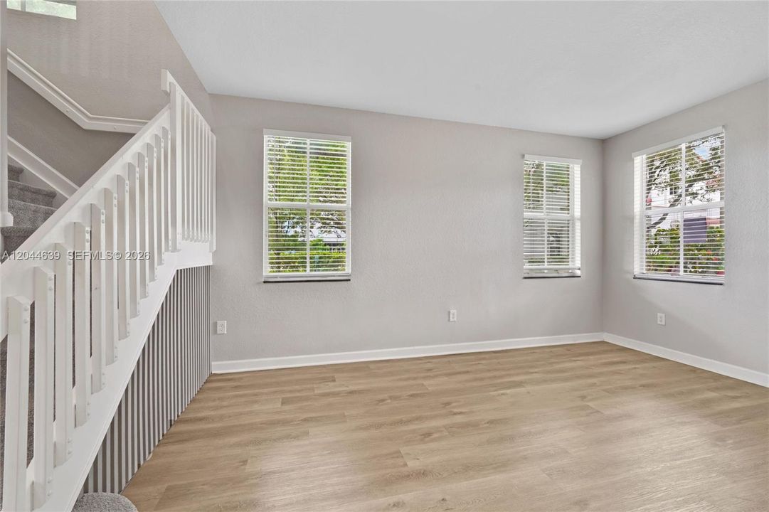 For Sale: $615,000 (4 beds, 2 baths, 1894 Square Feet)