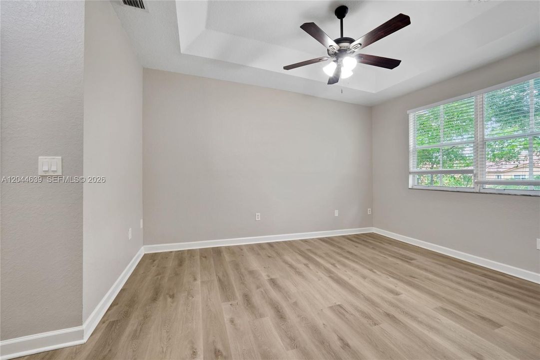 For Sale: $615,000 (4 beds, 2 baths, 1894 Square Feet)