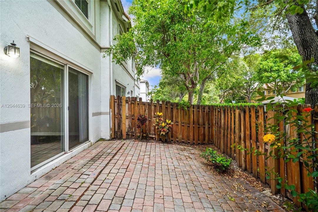 For Sale: $615,000 (4 beds, 2 baths, 1894 Square Feet)