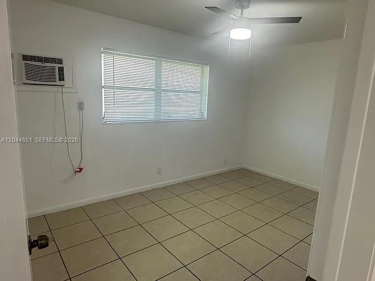 En Renta: $1,950 (2 camas, 1 baños, 2322 Pies cuadrados)
