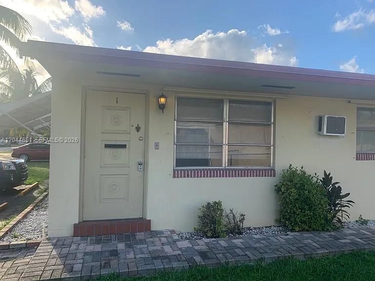 En Renta: $1,950 (2 camas, 1 baños, 2322 Pies cuadrados)