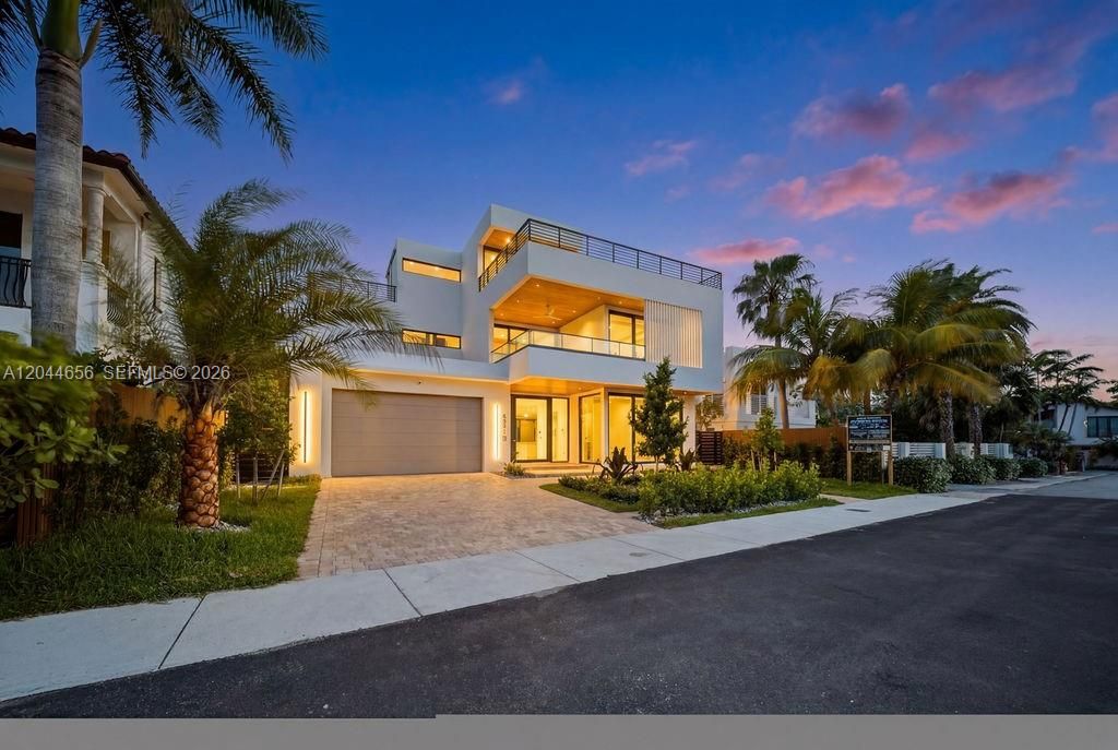 For Rent: $36,000 (5 beds, 7 baths, 0 Square Feet)