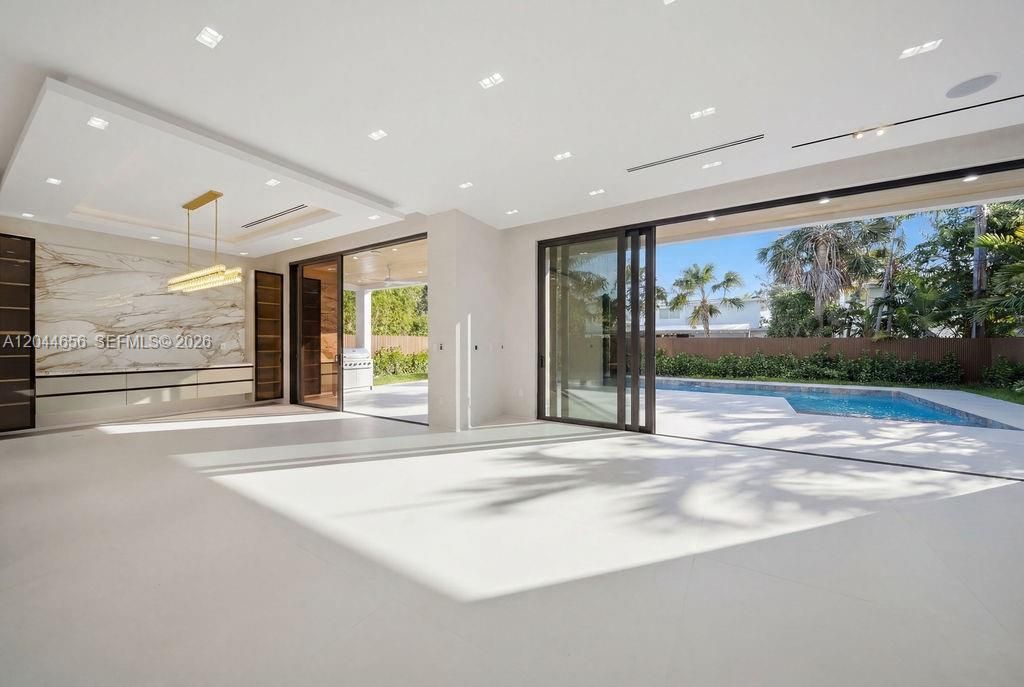 For Rent: $36,000 (5 beds, 7 baths, 0 Square Feet)