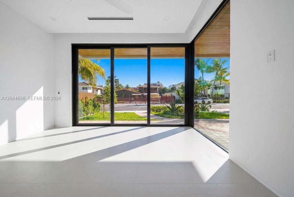 For Rent: $36,000 (5 beds, 7 baths, 0 Square Feet)