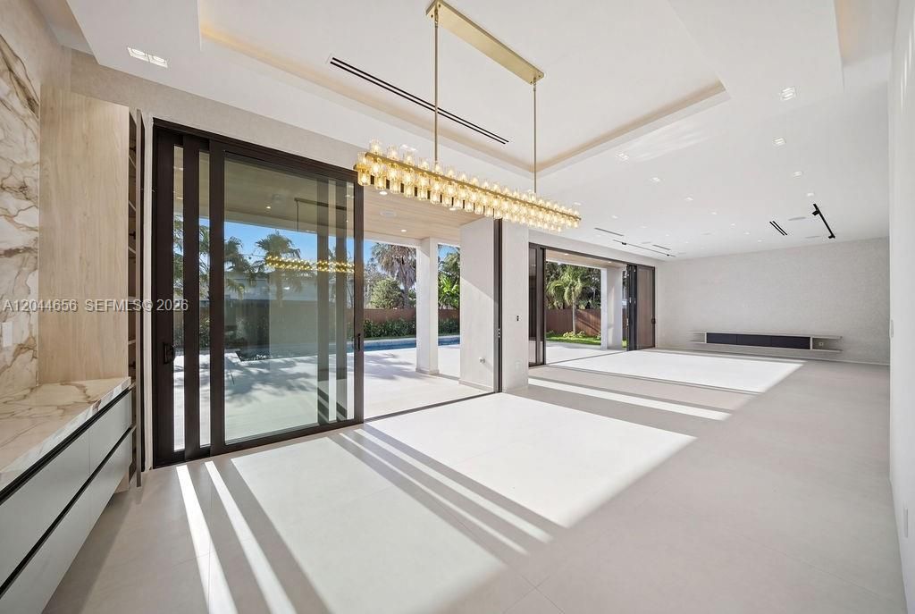 For Rent: $36,000 (5 beds, 7 baths, 0 Square Feet)