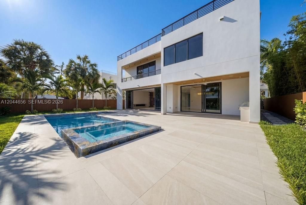 For Rent: $36,000 (5 beds, 7 baths, 0 Square Feet)
