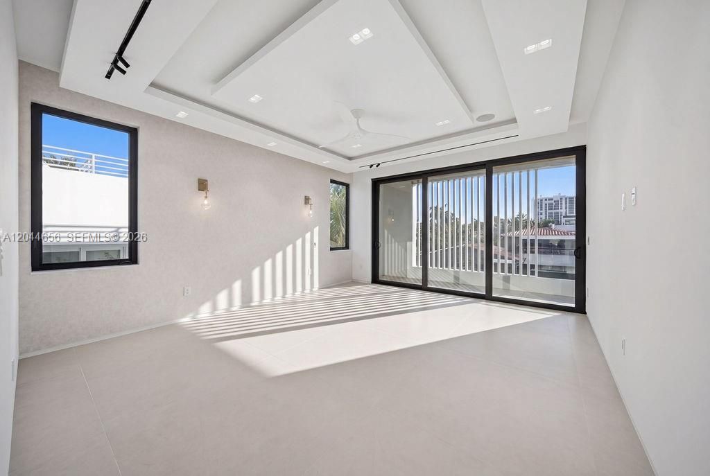 For Rent: $36,000 (5 beds, 7 baths, 0 Square Feet)