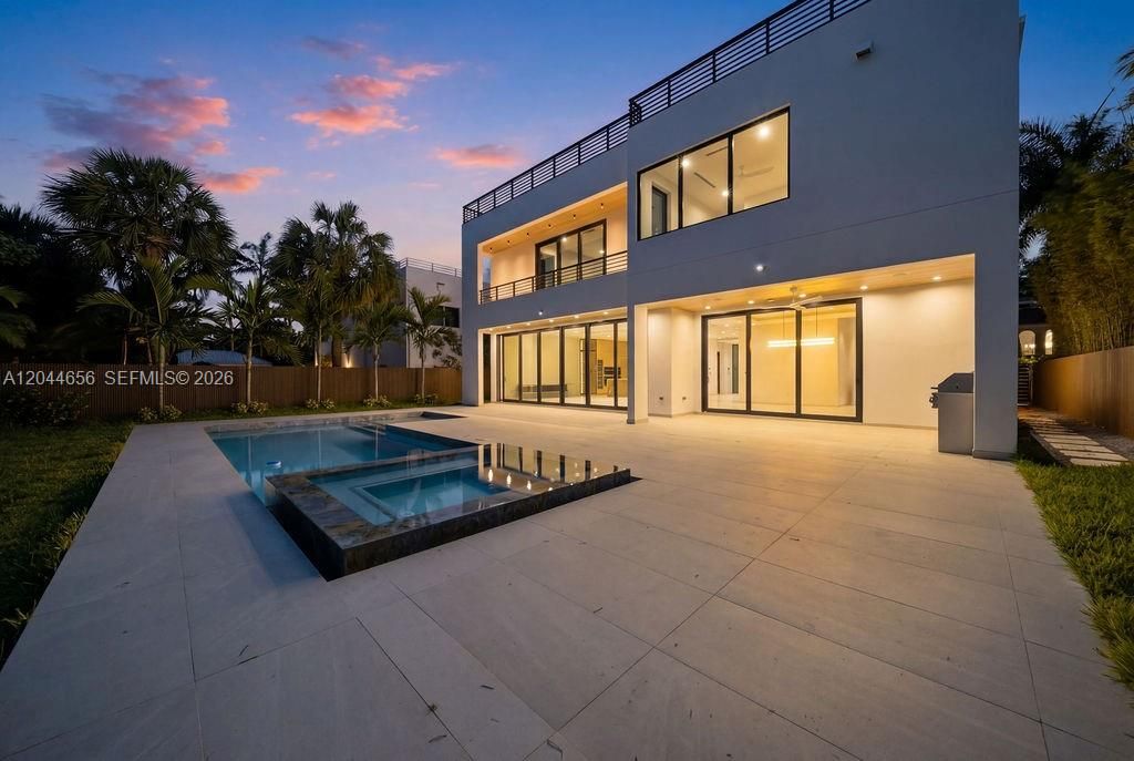 For Rent: $36,000 (5 beds, 7 baths, 0 Square Feet)