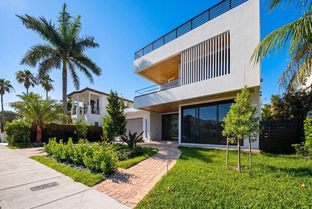 For Rent: $36,000 (5 beds, 7 baths, 0 Square Feet)