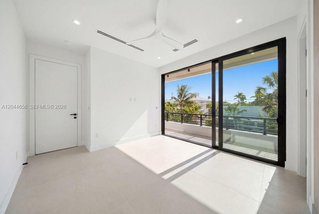 For Rent: $36,000 (5 beds, 7 baths, 0 Square Feet)