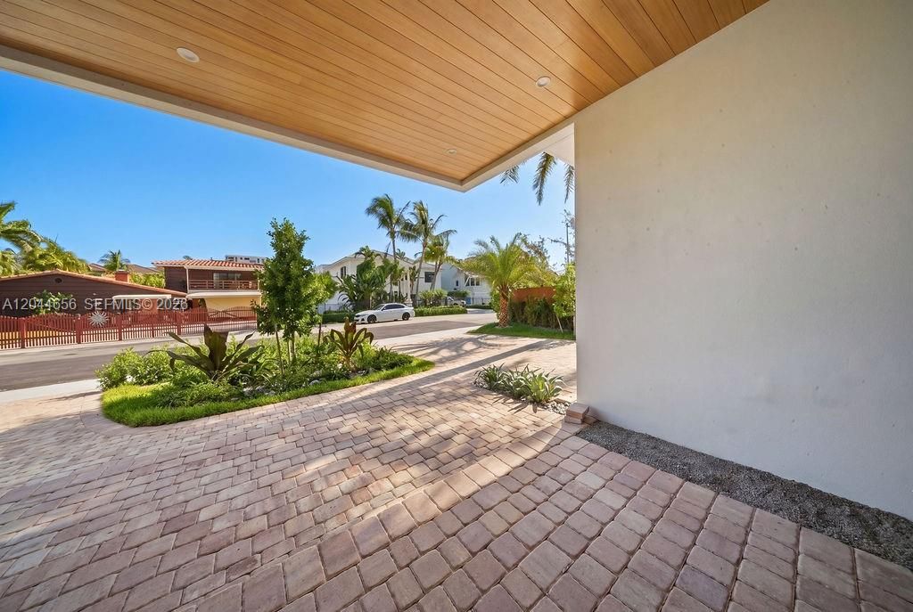 For Rent: $36,000 (5 beds, 7 baths, 0 Square Feet)