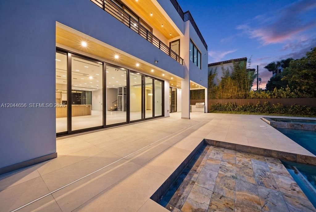 For Rent: $36,000 (5 beds, 7 baths, 0 Square Feet)