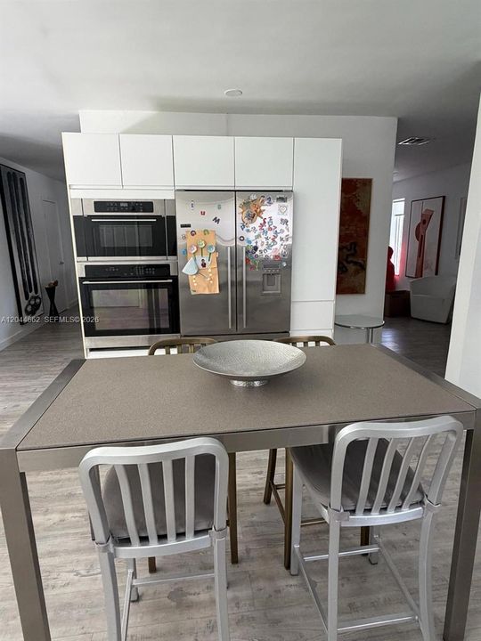 В аренду: $6,500 (4 спален, 3 ванн, 2356 Квадратных фут)
