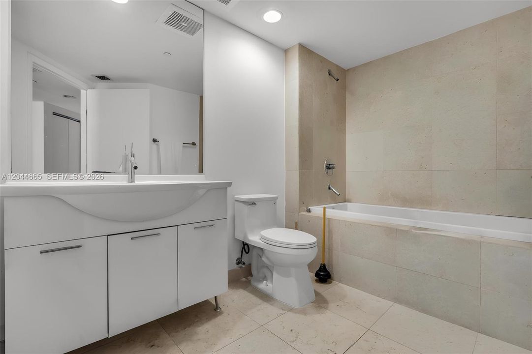 En Venta: $419,000 (0 camas, 1 baños, 598 Pies cuadrados)