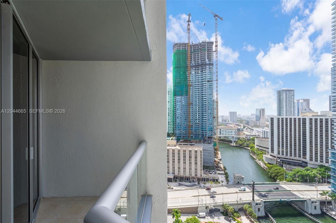 En Venta: $419,000 (0 camas, 1 baños, 598 Pies cuadrados)