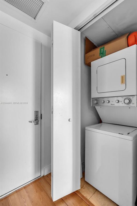 En Venta: $419,000 (0 camas, 1 baños, 598 Pies cuadrados)