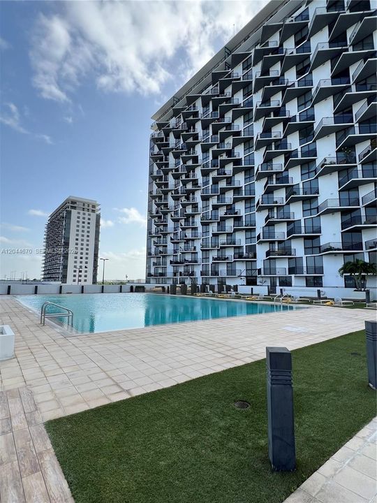 En Venta: $394,000 (1 camas, 1 baños, 688 Pies cuadrados)
