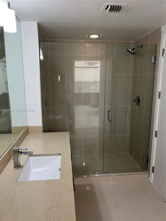 En Venta: $394,000 (1 camas, 1 baños, 688 Pies cuadrados)