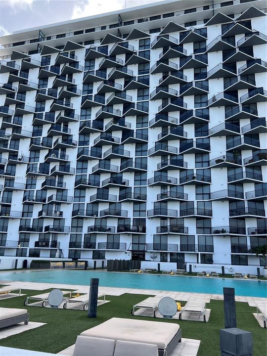 En Venta: $394,000 (1 camas, 1 baños, 688 Pies cuadrados)