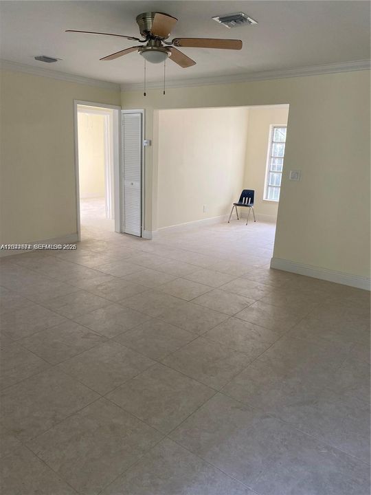В аренду: $3,350 (3 спален, 2 ванн, 1100 Квадратных фут)