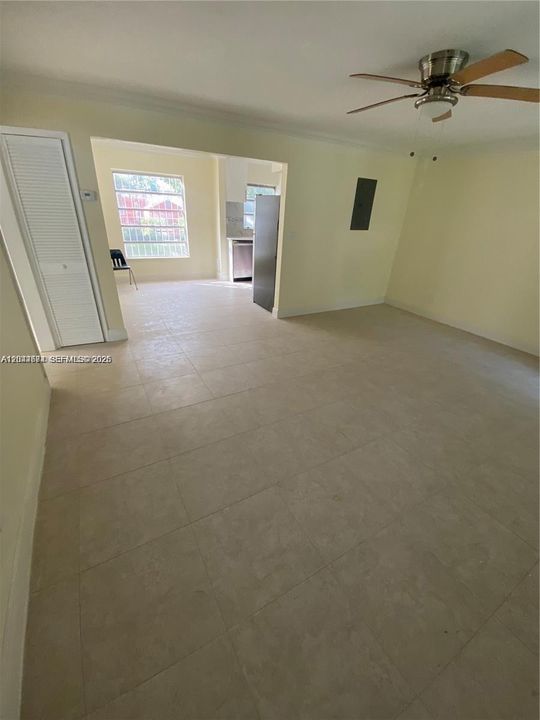 В аренду: $3,350 (3 спален, 2 ванн, 1100 Квадратных фут)