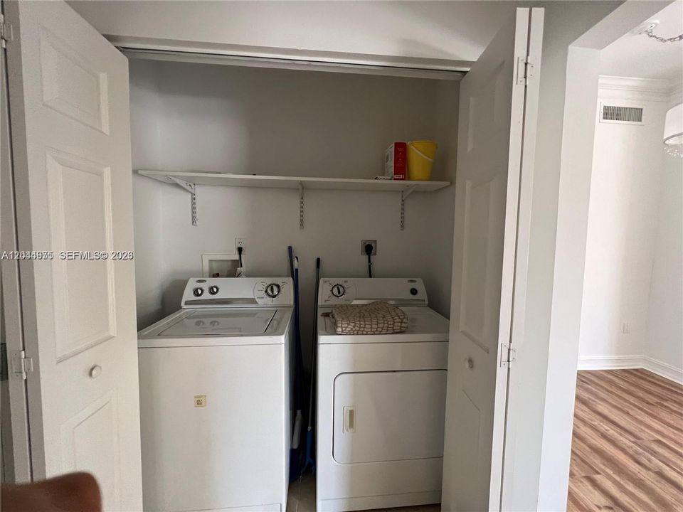 В аренду: $3,350 (2 спален, 2 ванн, 1171 Квадратных фут)