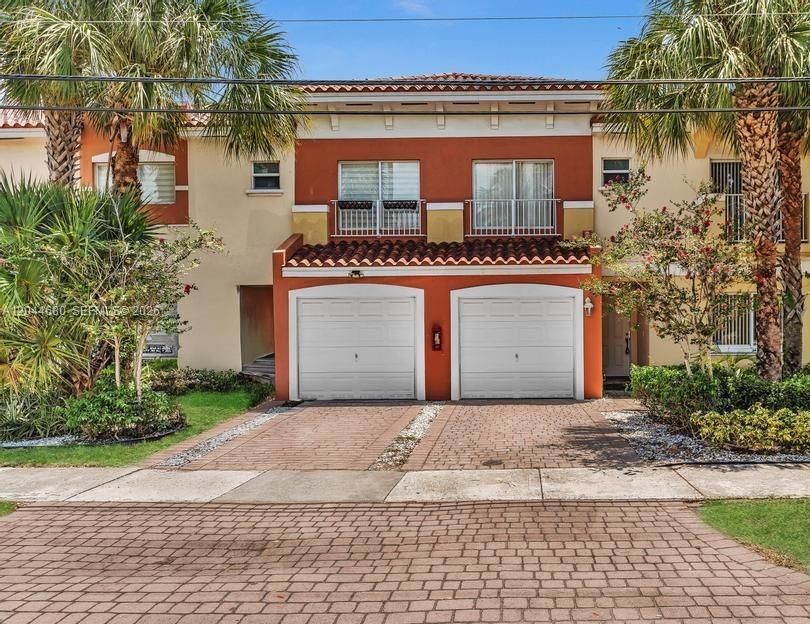 En Venta: $320,000 (2 camas, 2 baños, 1250 Pies cuadrados)