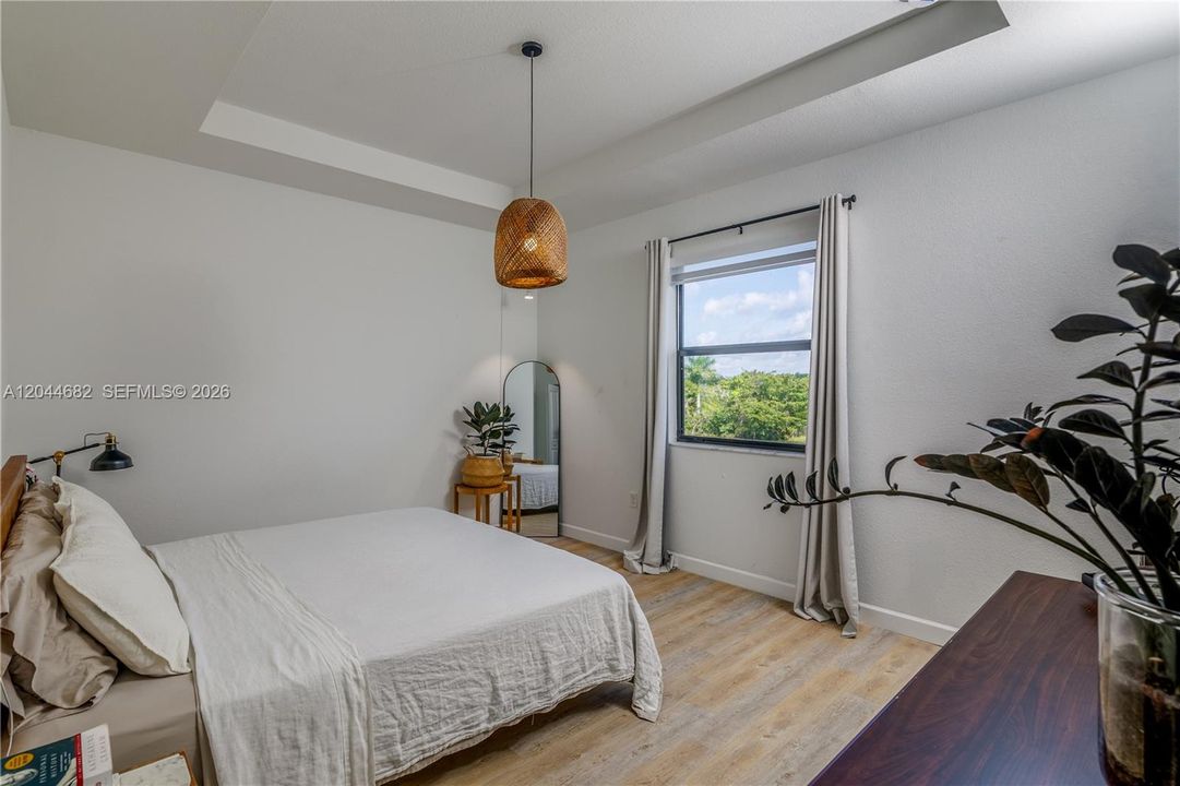 En Venta: $415,000 (3 camas, 2 baños, 1335 Pies cuadrados)