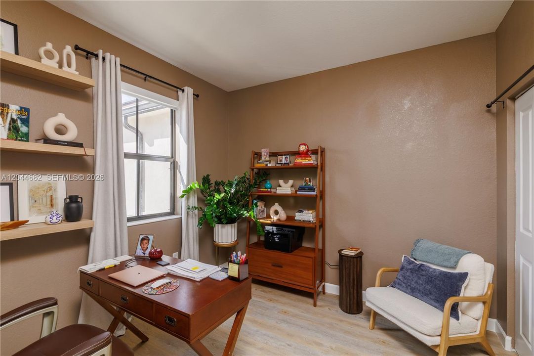 En Venta: $415,000 (3 camas, 2 baños, 1335 Pies cuadrados)